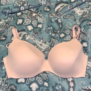 Victoria’s Secret lined demi bra! size 34DDD